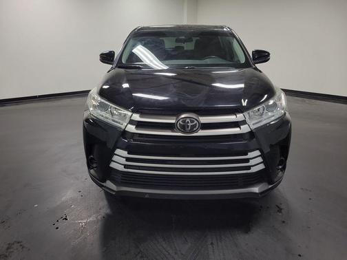 2019 Toyota Highlander LE I4