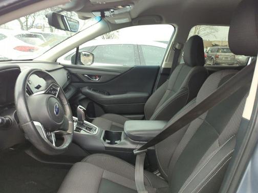 Ice Silver Metallic 2022 Subaru Outback Premium