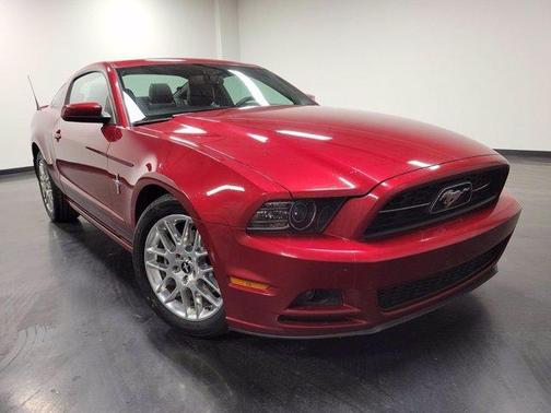 Photo 4 of 21 of 2014 Ford Mustang V6 Premium