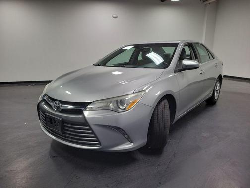 Celestial Silver Metallic 2016 Toyota Camry LE