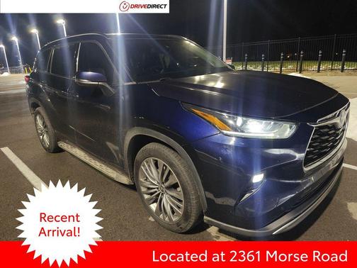 2022 Toyota Highlander Hybrid Platinum