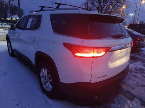 2018 Chevrolet Traverse LT Cloth