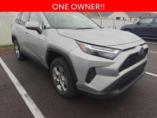 2022 Toyota RAV4 Hybrid XLE