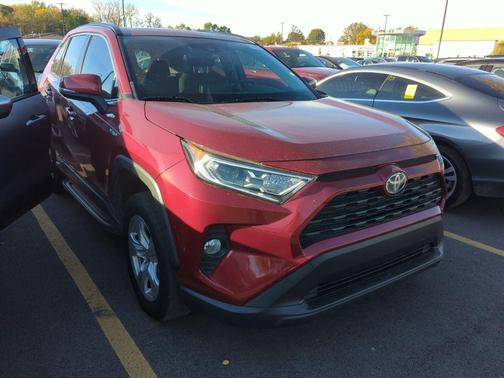 2020 Toyota RAV4 Hybrid XLE
