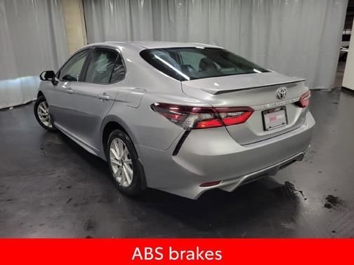 Celestial Silver Metallic 2024 Toyota Camry SE