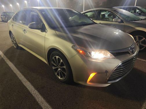 2016 Toyota Avalon XLE Premium