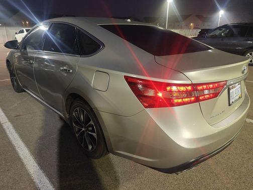 2016 Toyota Avalon XLE Premium