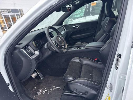 2019 Volvo XC60 T5 R-Design