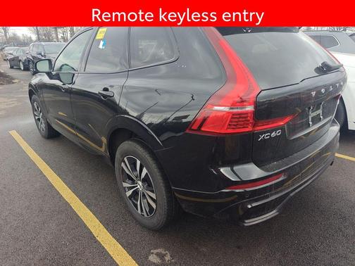 2024 Volvo XC60 Recharge Plug-In Hybrid T8 Core Dark Theme