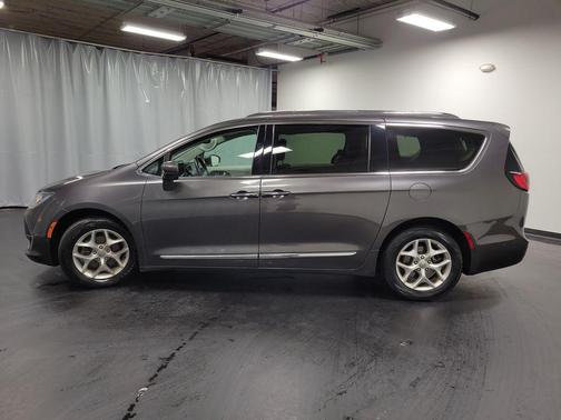 2018 Chrysler Pacifica Touring-L Plus