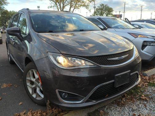 2018 Chrysler Pacifica Touring-L Plus