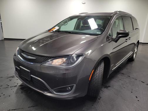2018 Chrysler Pacifica Touring-L Plus
