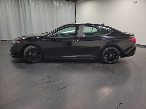Midnight Black Metallic 2025 Toyota Camry SE