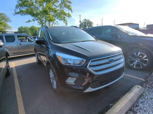 Shadow Black 2018 Ford Escape SE