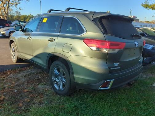 2019 Toyota Highlander Hybrid Platinum