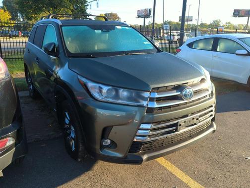 2019 Toyota Highlander Hybrid Platinum