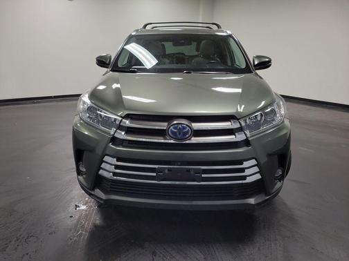 2019 Toyota Highlander Hybrid Platinum