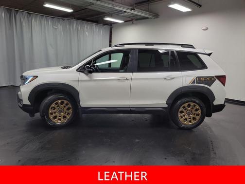 Platinum White Pearl 2023 Honda Passport AWD TrailSport