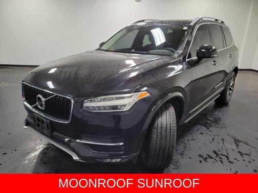 2016 Volvo XC90 T6 Momentum