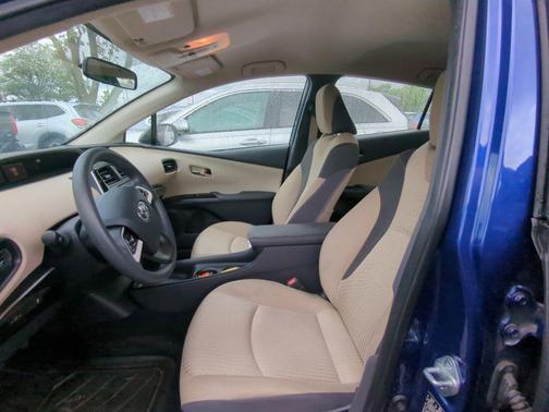 Blue Crush Metallic 2016 Toyota Prius Two