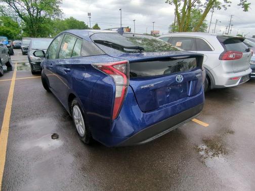 Blue Crush Metallic 2016 Toyota Prius Two