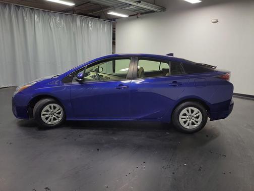 Blue Crush Metallic 2016 Toyota Prius Two