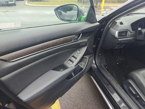 2020 Honda Accord Touring 2.0T