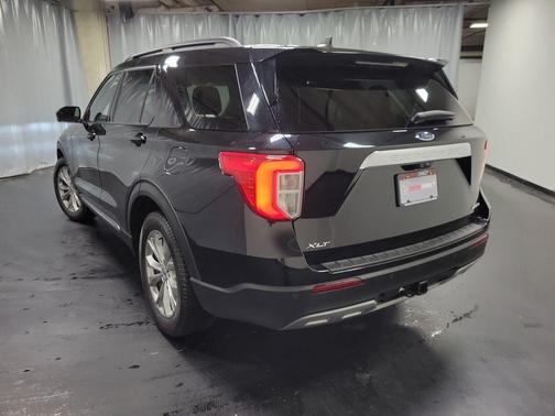 Black Metallic 2024 Ford Explorer XLT