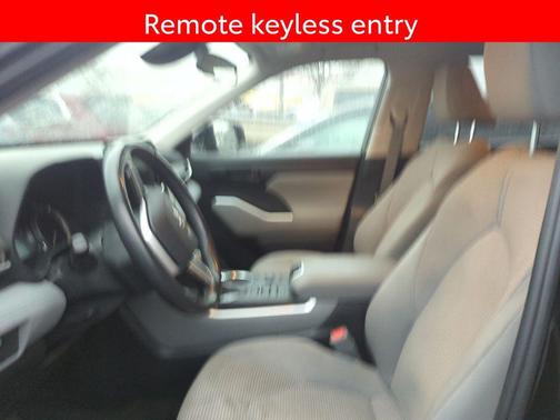 2023 Toyota Highlander LE