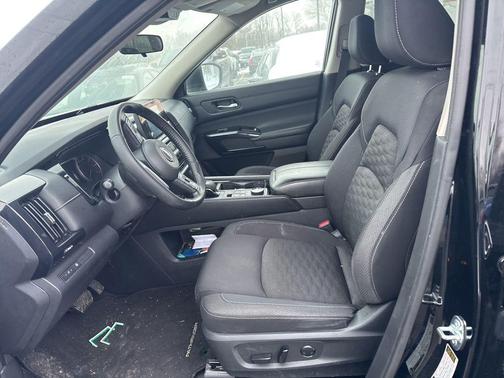 2022 Nissan Pathfinder SV 4WD