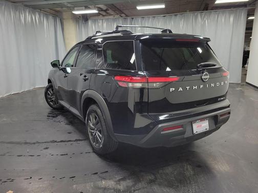 2022 Nissan Pathfinder SV 4WD