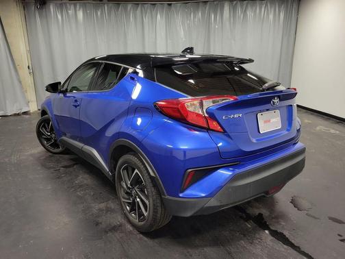 2021 Toyota C-HR XLE