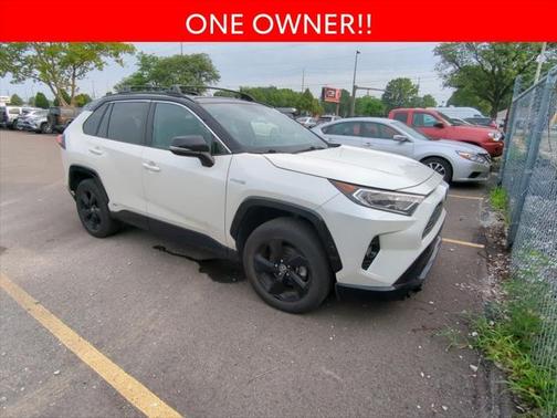 2020 Toyota RAV4 Hybrid SE