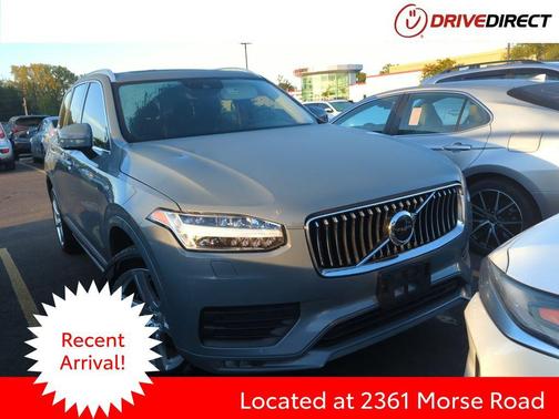 2021 Volvo XC90 T6 Momentum