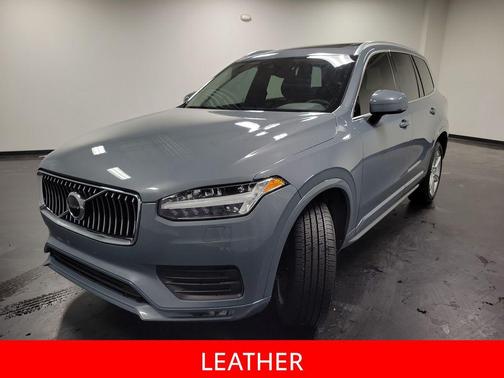 2021 Volvo XC90 T6 Momentum