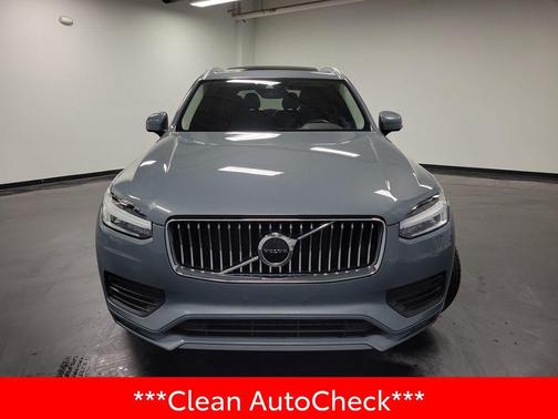2021 Volvo XC90 T6 Momentum