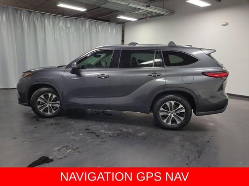 2020 Toyota Highlander Hybrid XLE