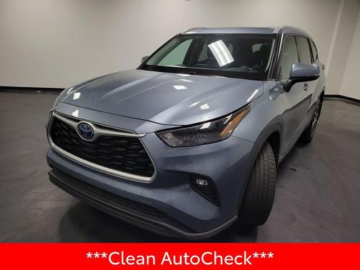 2022 Toyota Highlander Hybrid XLE