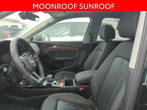 2022 Audi Q5 45 S line Premium Plus
