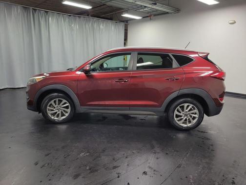 Ruby Wine 2016 Hyundai TUCSON SE