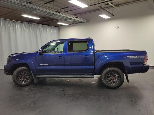 2015 Toyota Tacoma Base