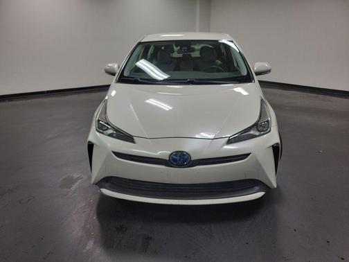 2019 Toyota Prius LE