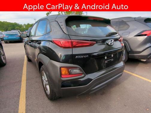 Ultra Black Pearl 2021 Hyundai KONA SE