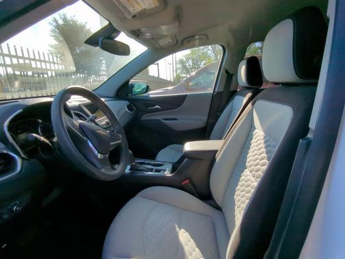 Iridescent Pearl Tricoat 2019 Chevrolet Equinox 1LT