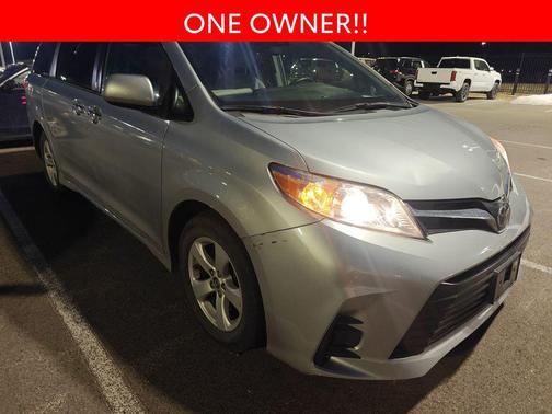 2019 Toyota Sienna LE