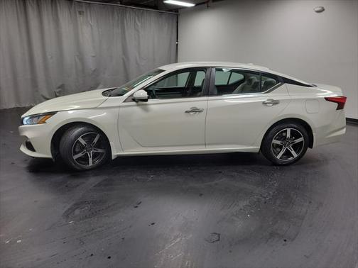 2021 Nissan Altima 2.5 SV