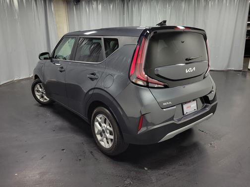 Gravity Gray 2025 Kia Soul LX
