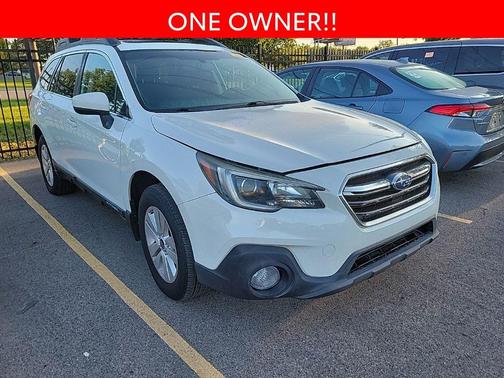 Crystal White Pearl 2018 Subaru Outback 2.5i Premium