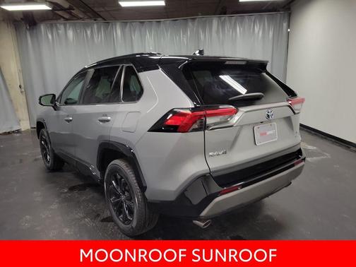 2024 Toyota RAV4 Hybrid SE