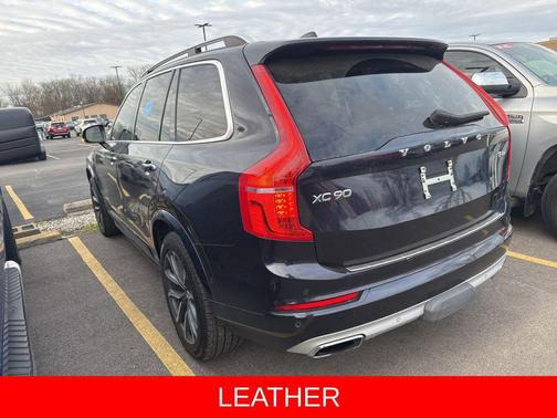 Magic Blue Metallic 2019 Volvo XC90 T6 Momentum